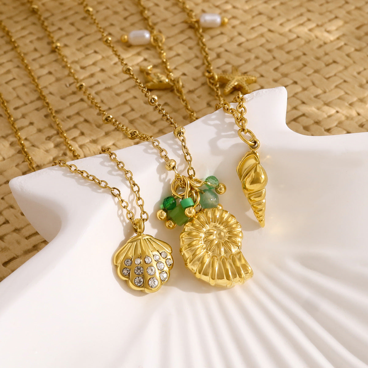 18K Gold Plated Titanium Steel Ocean Style Starfish Shell Conch Pendant Necklace with Crystal and Pearl
