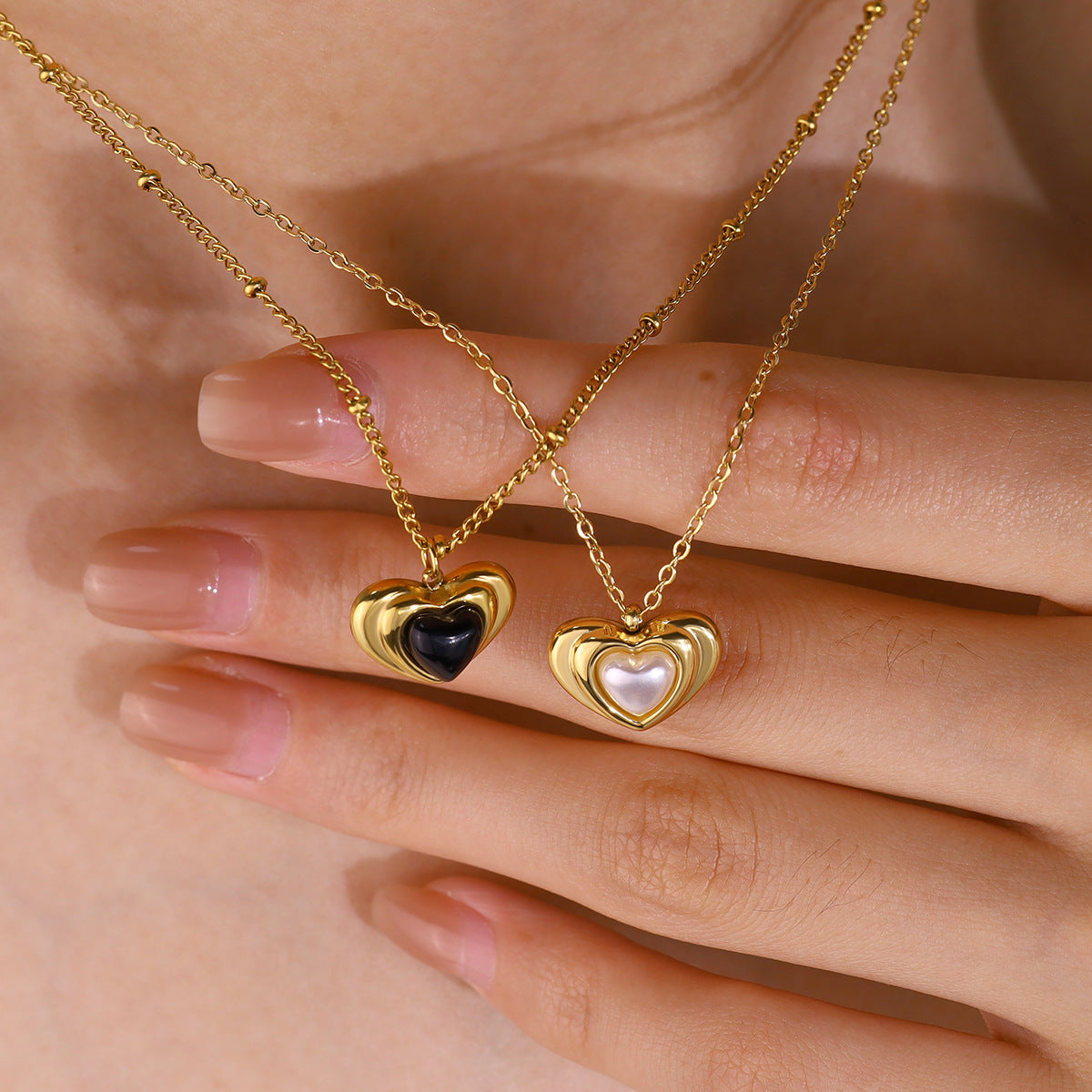 18K Gold Plated Titanium Steel Vintage Heart Shaped Pearl Black Stone Pendant Necklace