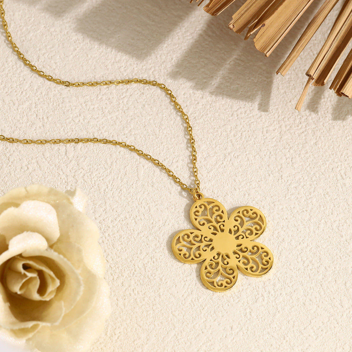 Fashion Stainless Steel Hollow Floral Pattern Clavicle Necklace Elegant Commuter Accessory