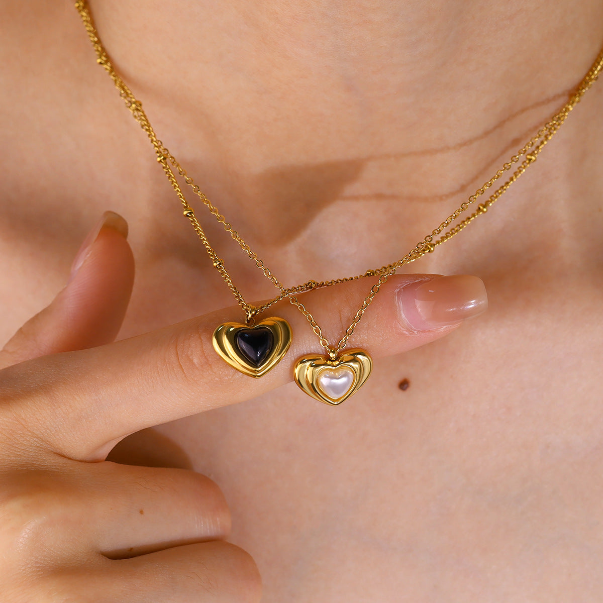 18K Gold Plated Titanium Steel Vintage Heart Shaped Pearl Black Stone Pendant Necklace