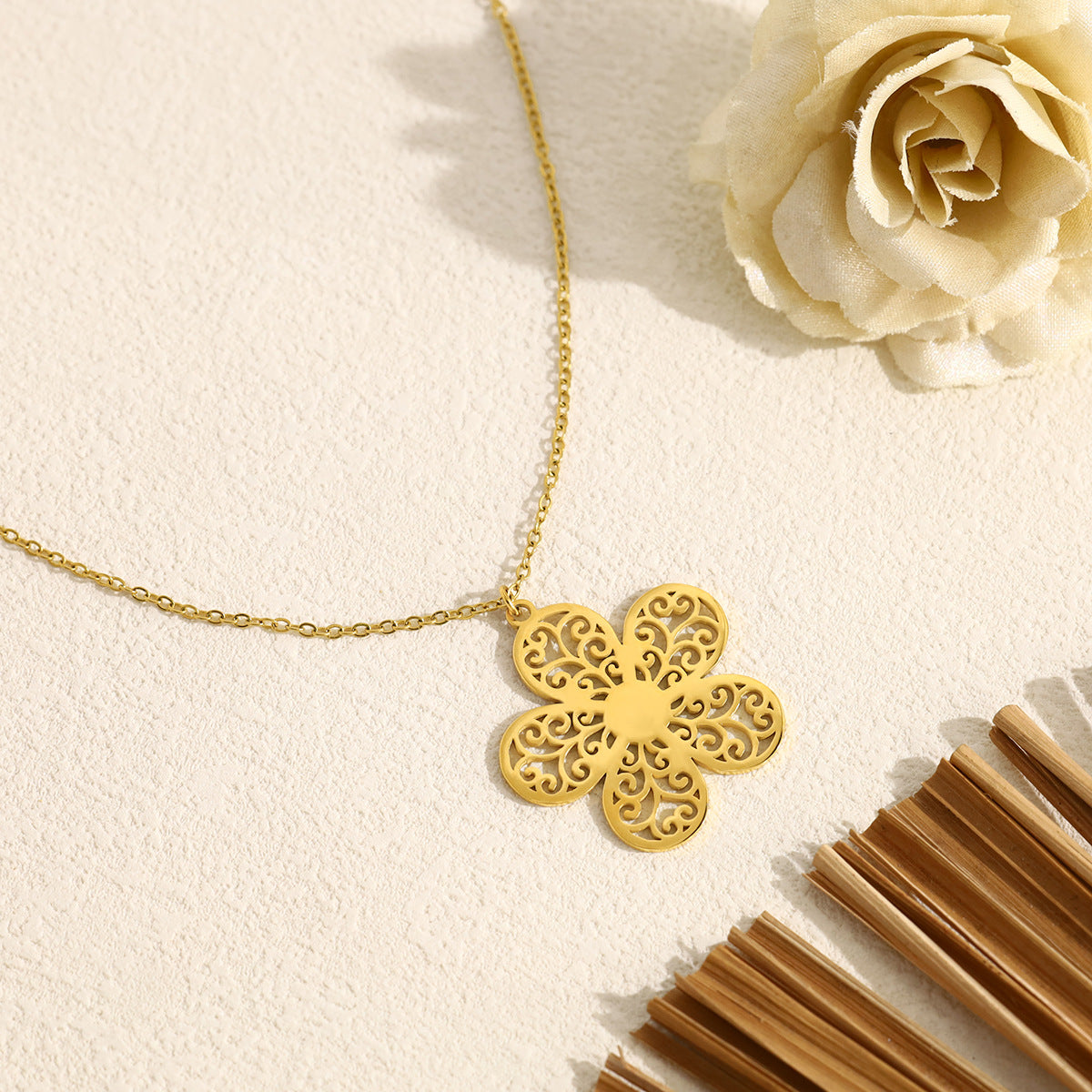 Fashion Stainless Steel Hollow Floral Pattern Clavicle Necklace Elegant Commuter Accessory