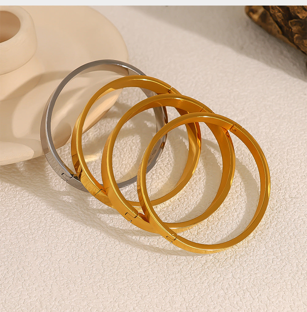 Geometric Polished Surface Couple Open Clasp Bangle – 18K Gold-Plated Titanium Steel Jewelry