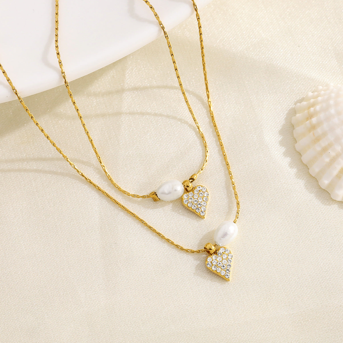 Elegant Pearl & Diamond Heart Pendant Titanium Steel Necklace & Bracelet Set – 18K Gold Plated, Adjustable Length, Perfect for Gifts