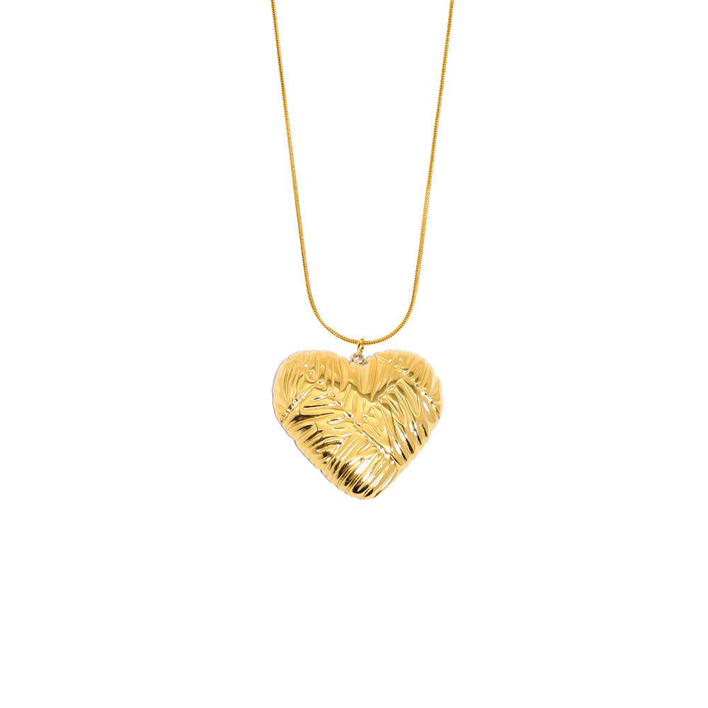 Vintage Heart-Shaped Necklace Set – 18K Gold Plated Titanium Steel Heart Design
