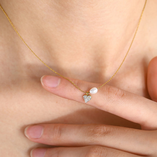 Elegant Pearl & Diamond Heart Pendant Titanium Steel Necklace & Bracelet Set – 18K Gold Plated, Adjustable Length, Perfect for Gifts