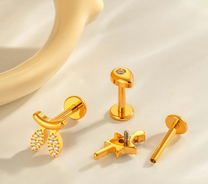 F136 Titanium Zirconia Chain Pendant Stud – Internally Threaded Flat-Back Cartilage Piercing Jewelry