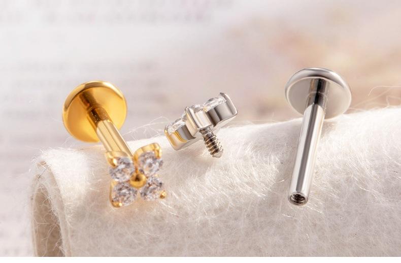 G23/F136 Titanium Internally Threaded CZ Flat-Back Cartilage Stud Earrings – Hypoallergenic Piercing Jewelry for Helix, Tragus, Conch & Lobe