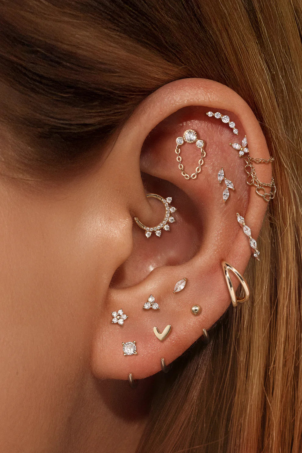 14K Gold Claw Zircon Stud Earring – Single Sparkle for Piercings