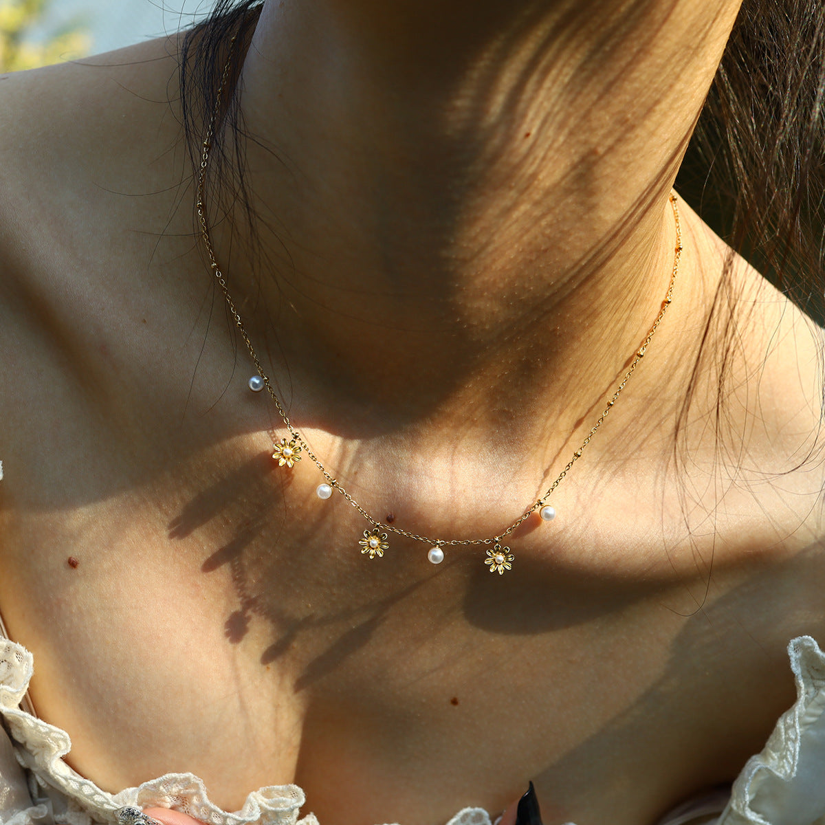 18K Gold Plated Titanium Steel Pearl & Leaf Flower Pendant Necklace | Elegant Fashion Jewelry