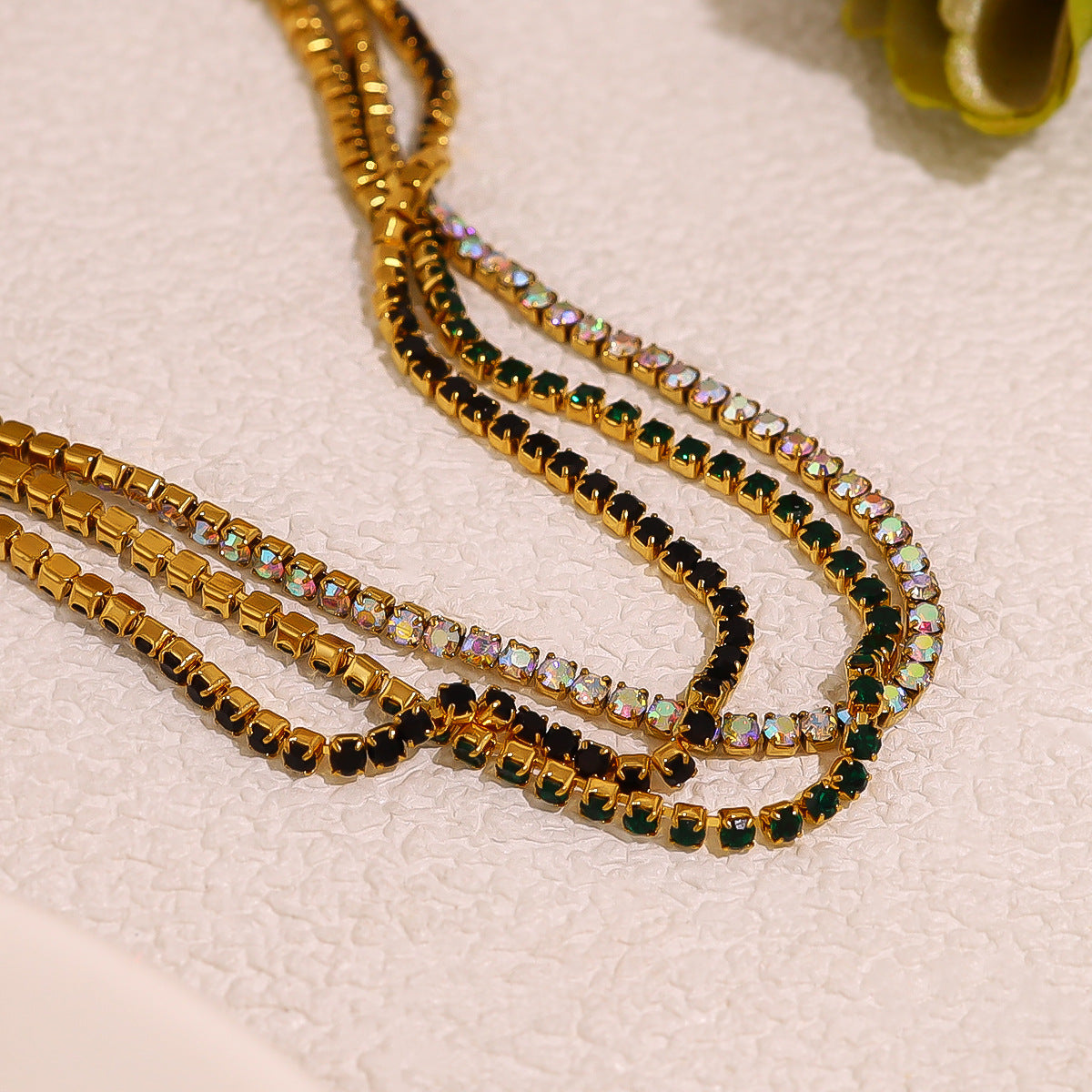 18K Gold Plated Stainless Steel Micro-Paved Green & Black Crystal Necklace – High-End Minimalist Jewelry
