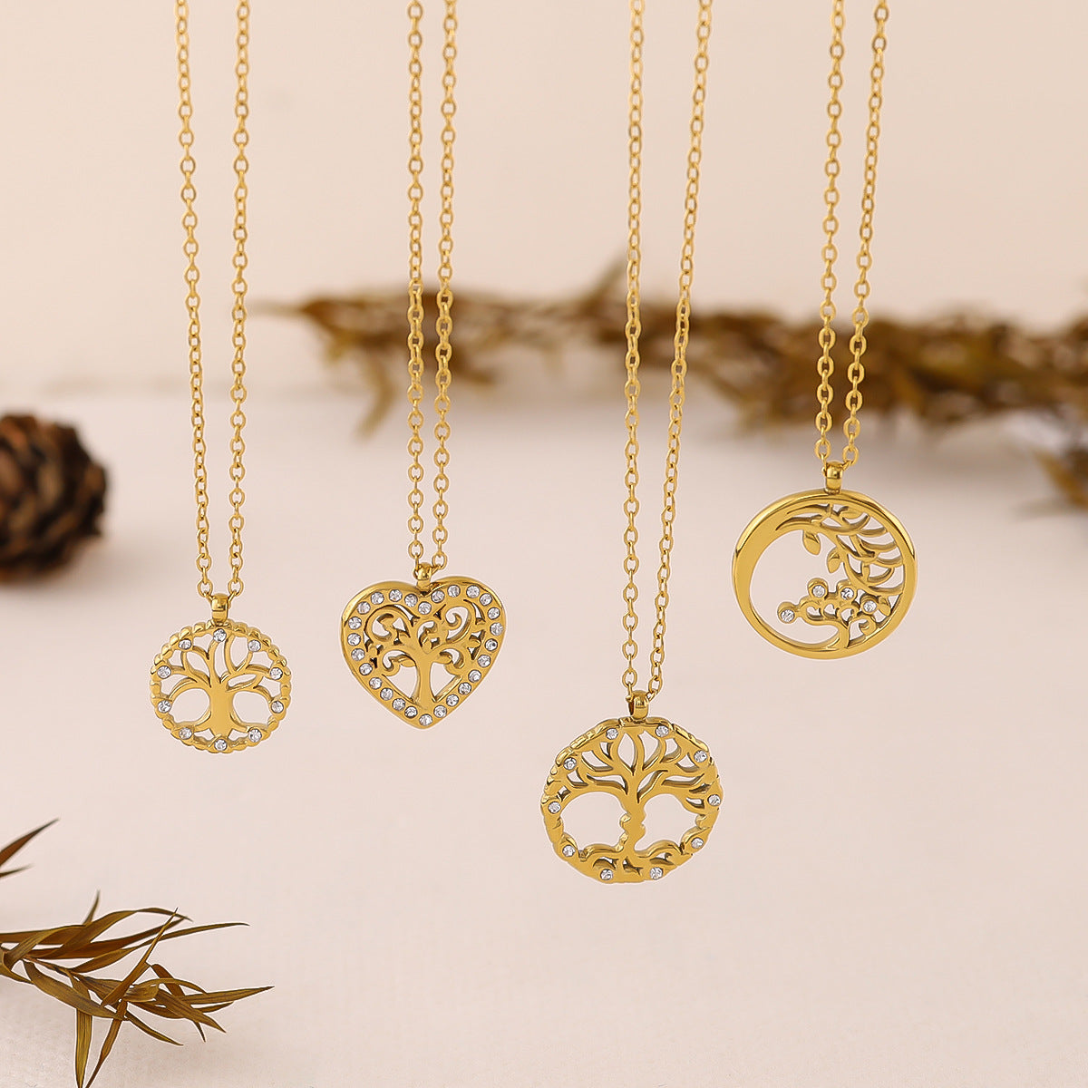 18K Gold Plated Stainless Steel Heart Crystal Pendant Necklace – Elegant Layered Design Jewelry for Women