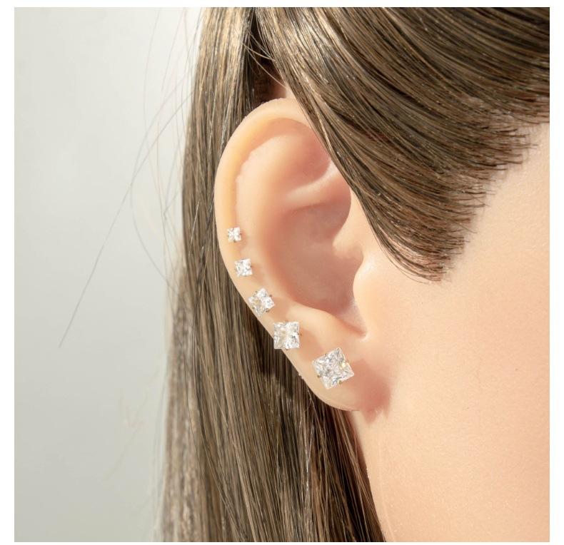 G23/F136 Titanium CZ Internally Threaded Flat-Back Cartilage Stud Earrings – Square, Round Series
