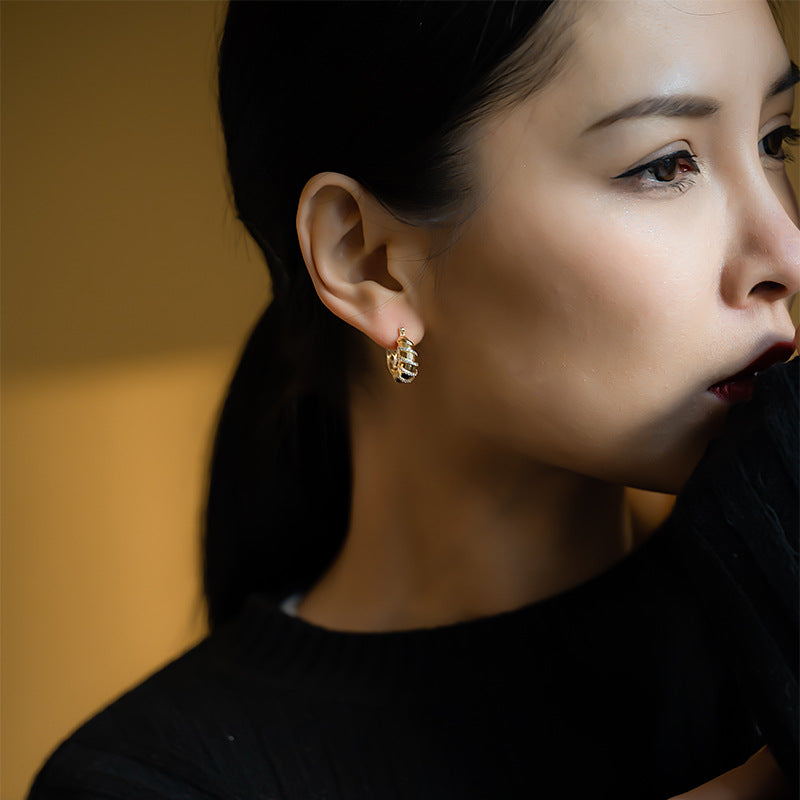 14K Yellow Gold Classic Zircon Huggie Hoop Earrings – Sparkling Everyday Style