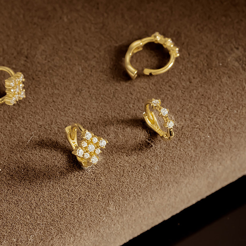 14K Yellow Gold Zircon Pavé Helix Stud – Cartilage & Tragus Piercing Jewelry
