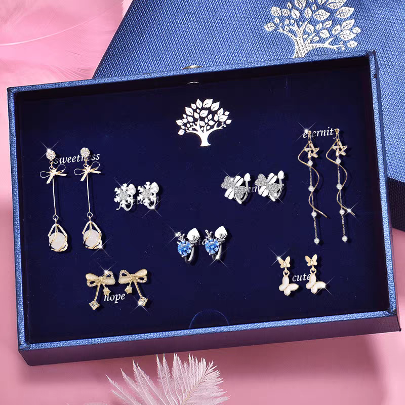 Jewelry Customization Services | Custom Earrings, Necklaces, Rings, Lip Piercings, Belly Button Rings, Anklets | Premium Custom Jewelry | Wanti Jewelry