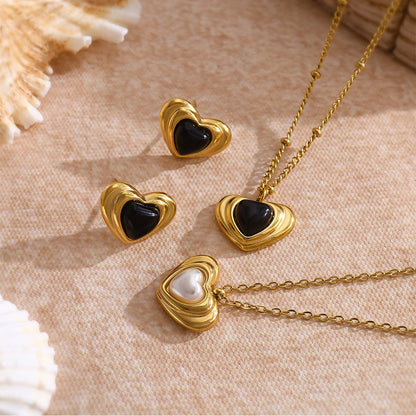 18K Gold Plated Titanium Steel Vintage Heart Shaped Pearl Black Stone Pendant Necklace
