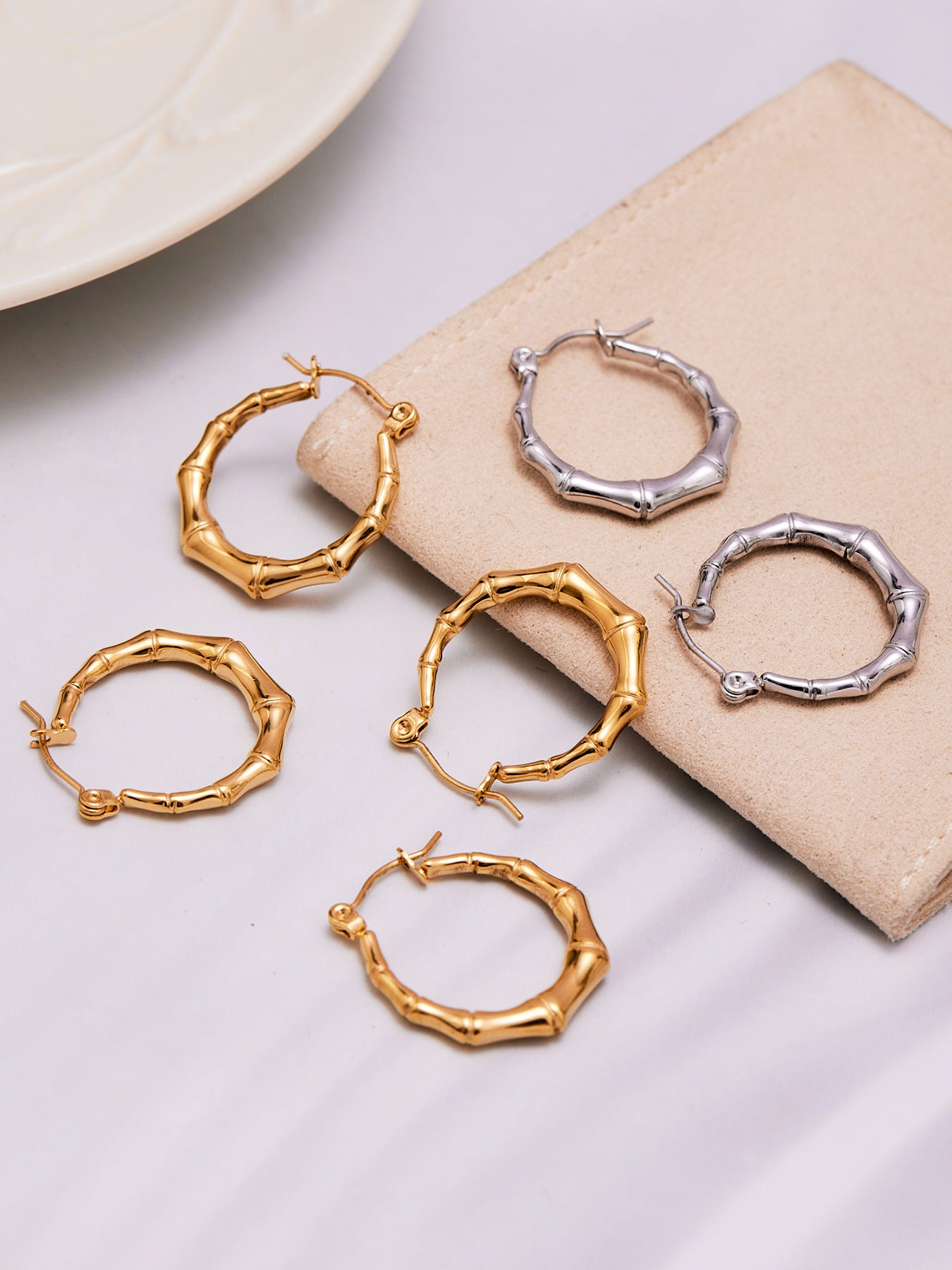 U-Shape Bamboo Texture Hoop Earrings – Minimalist Geometric Stainless Steel Earrings | WANTI Jewelry