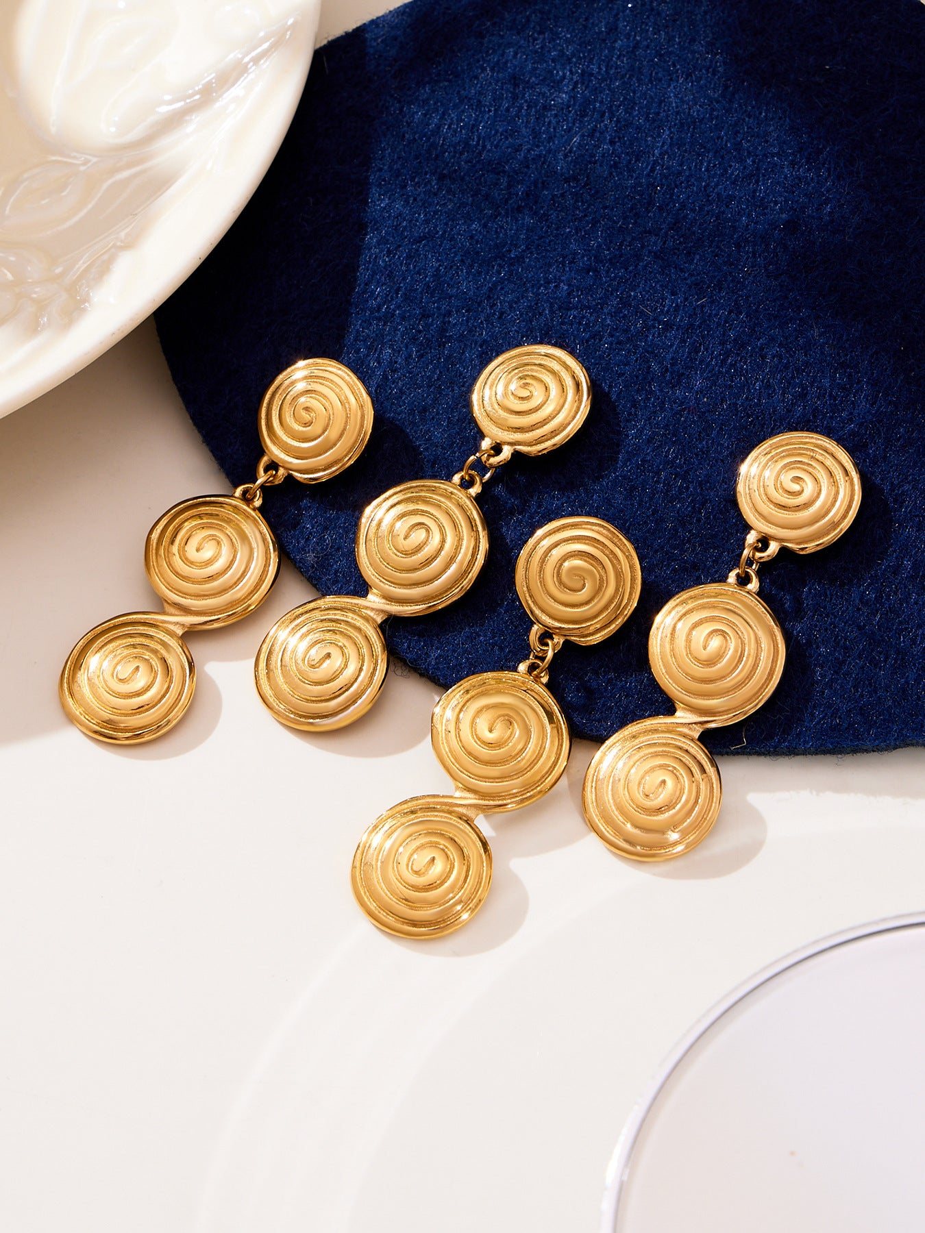 8-Shaped Twist Pendant Necklace & Stud Earrings Set - Gold Stainless Steel Jewelry
