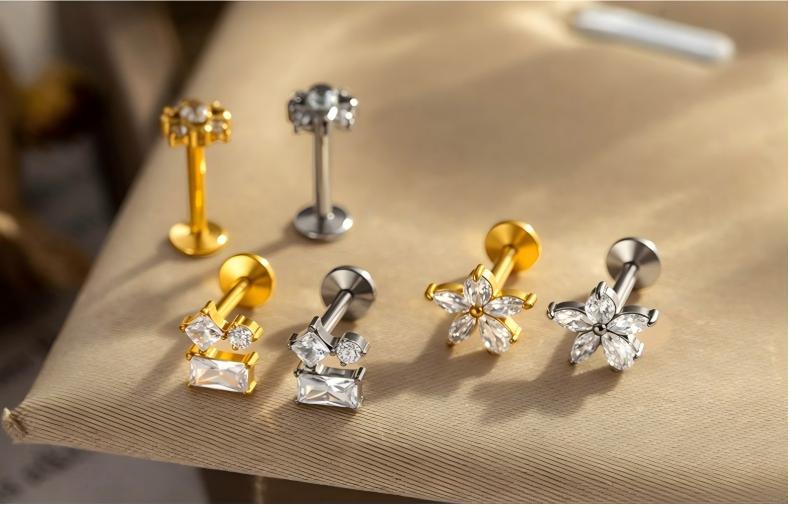 Titanium Labret Stud for Lip & Cartilage Piercing – CZ Flat Back Jewelry (Implant Grade ASTM F136)