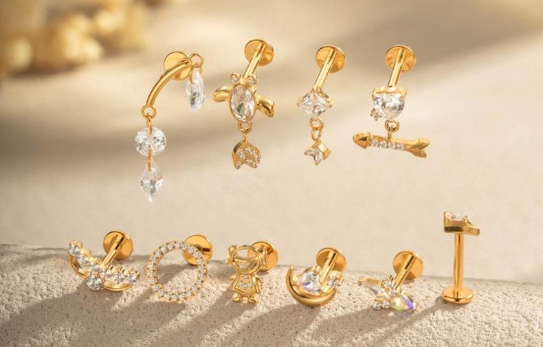 G23/F136 Titanium Internal Thread Lip & Cartilage Moon Stud