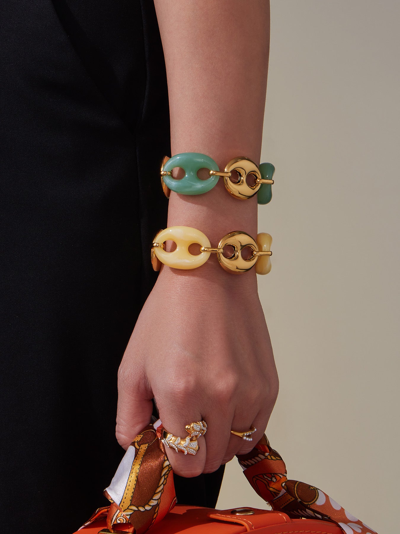 Colorful Resin Pig Nose Pendant Jewelry Set – Stainless Steel Necklace, Bracelet & Earrings | Trendy Chunky Chain Fashion Accessories