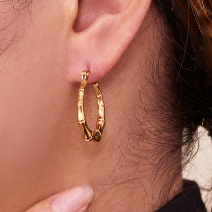 U-Shape Bamboo Texture Hoop Earrings – Minimalist Geometric Stainless Steel Earrings | WANTI Jewelry