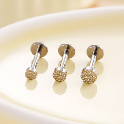 F136 Titanium Alloy Round Disc Hammered Texture Cartilage Piercing Lip Piercing Barbell – Fashionable Body Jewelry for Piercings