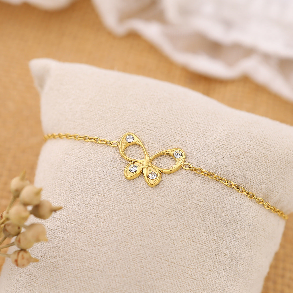 18K Gold Plated Stainless Steel Butterfly Crystal Pendant Bracelet – Fashion Jewelry Gift for Women