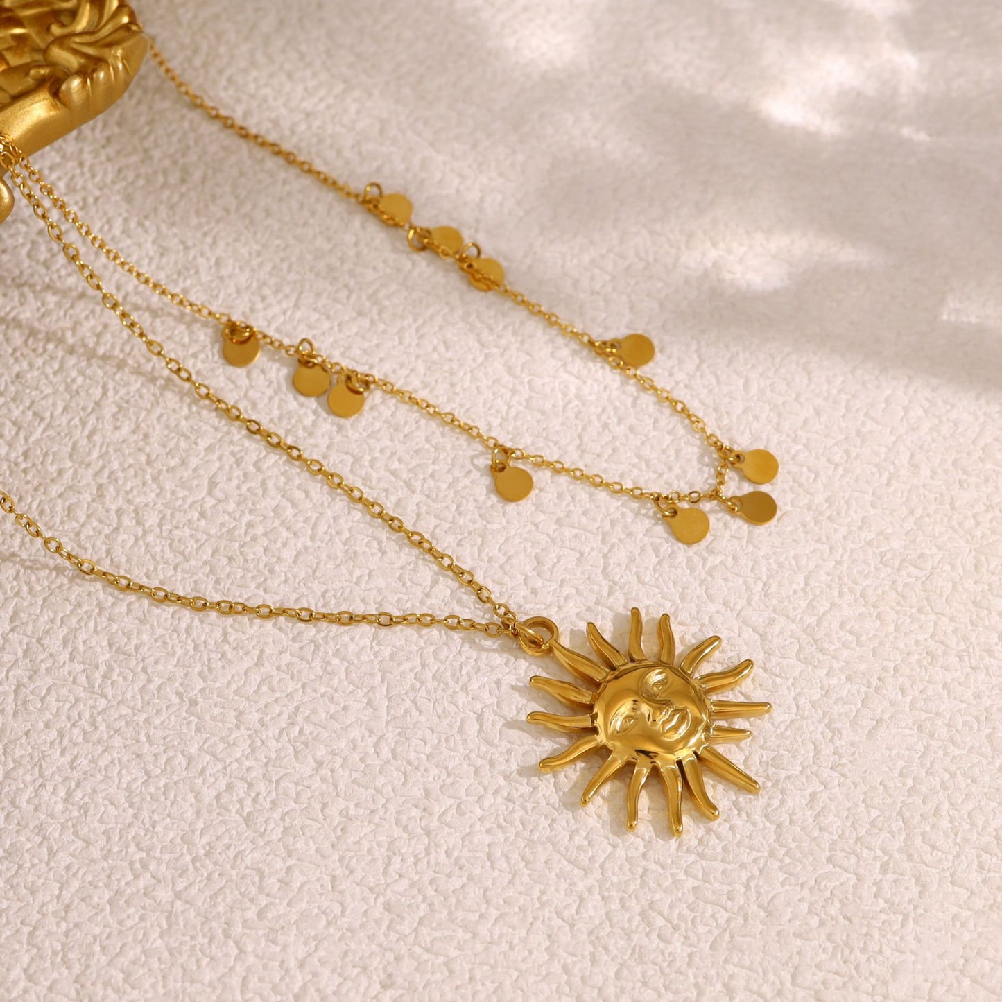 18K Gold Plated Stainless Steel Sun & Star Pendant Necklace – Minimalist Layered Crystal Jewelry for Women