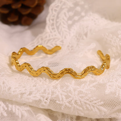 18K Gold Plated Stainless Steel Wave Design Open Bangle Bracelet – Minimalist Adjustable Jewelry for Women