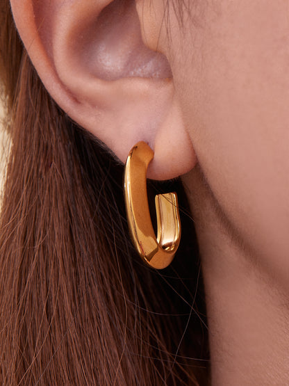 Stainless Steel Oval Hoop Earrings – Minimalist Polished Metal Huggie Earrings for Women, Fashion Statement Jewelry