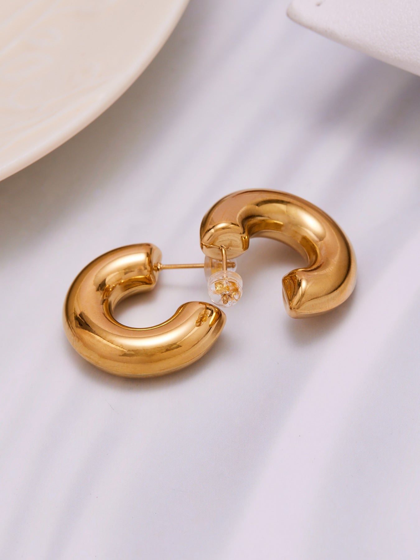 Hollow Smooth C-Shaped Hoop Earrings – Minimalist Stainless Steel Polished Statement Jewelry | WANTI Jewelry
