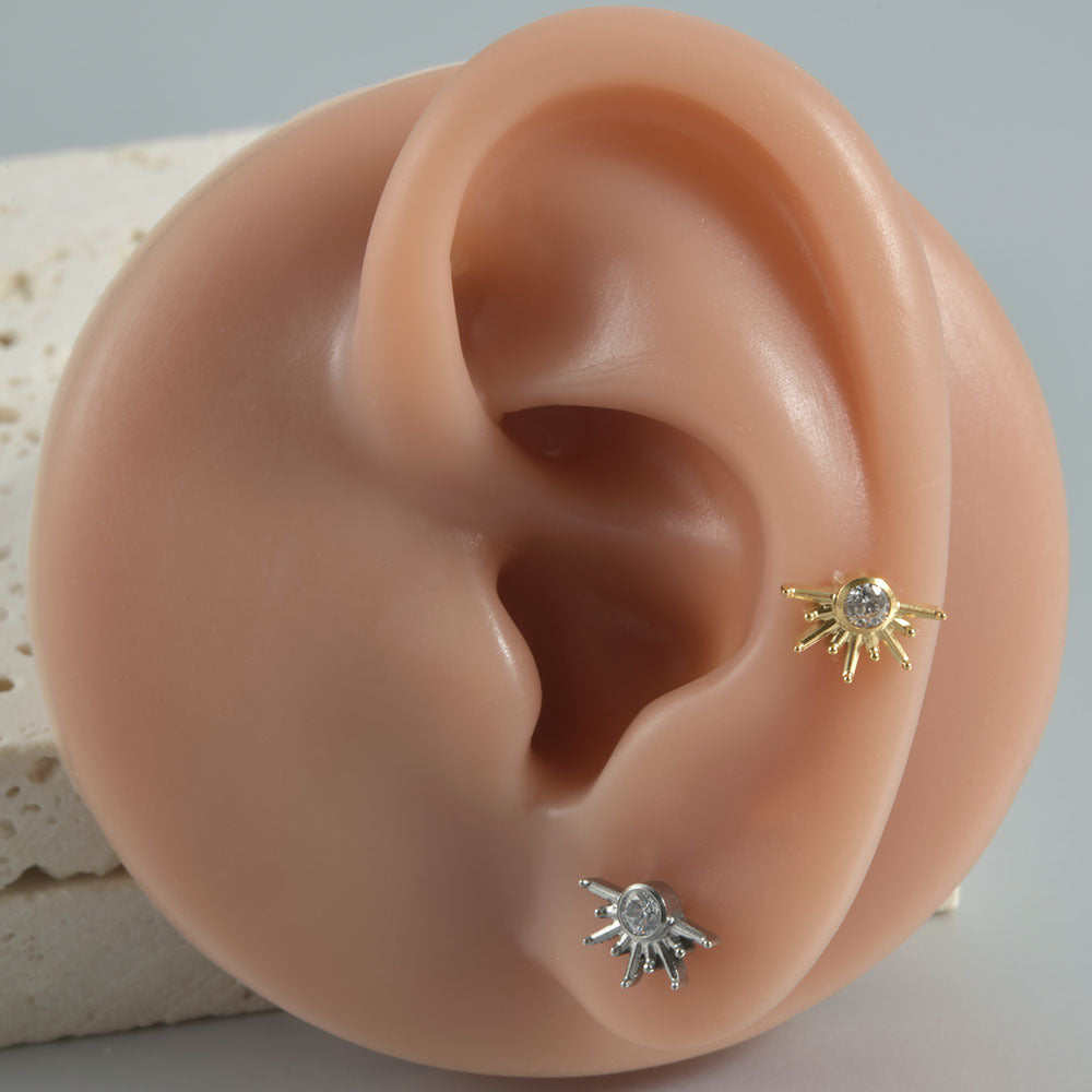 Little Sun shape 18G Threadless Flatback Labret Ear Piercing