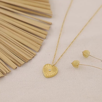 18K Gold-Plated Titanium Steel Crystal Heart Pendant Necklace | Fashion Jewelry for Women | Perfect Gift